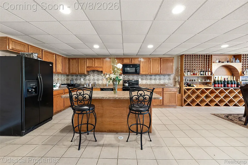 12984 Azure Drive Shelby Charter Township MI 48315