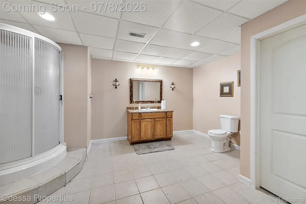 12984 Azure Drive Shelby Charter Township MI 48315