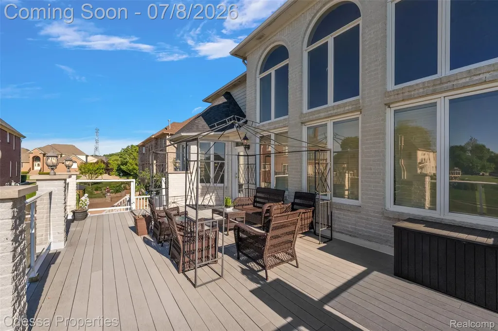 12984 Azure Drive Shelby Charter Township MI 48315
