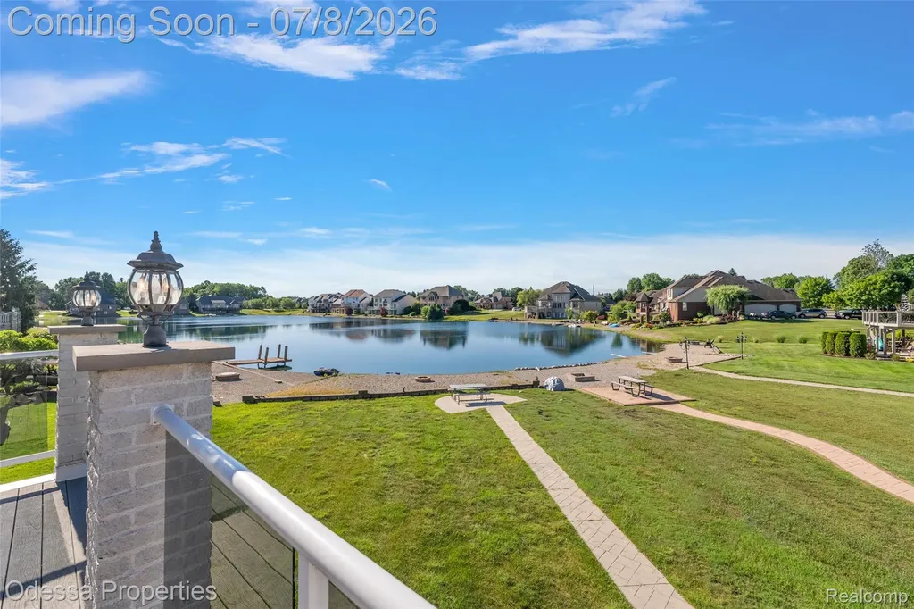 12984 Azure Drive Shelby Charter Township MI 48315