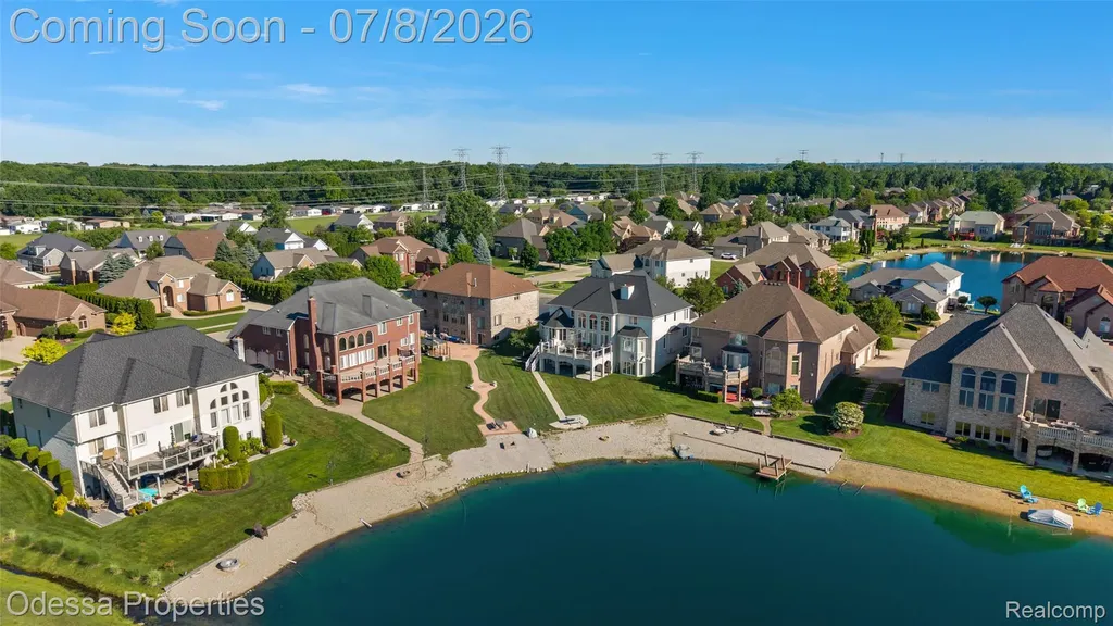 12984 Azure Drive Shelby Charter Township MI 48315