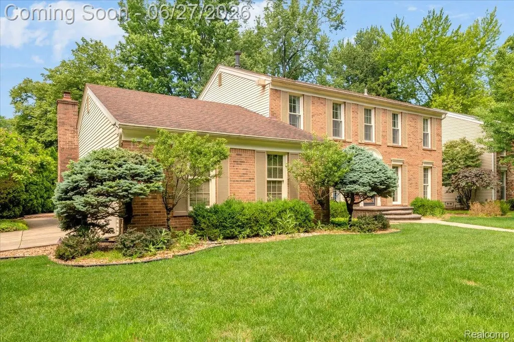 18535 Mayfield Street Livonia City MI 48152