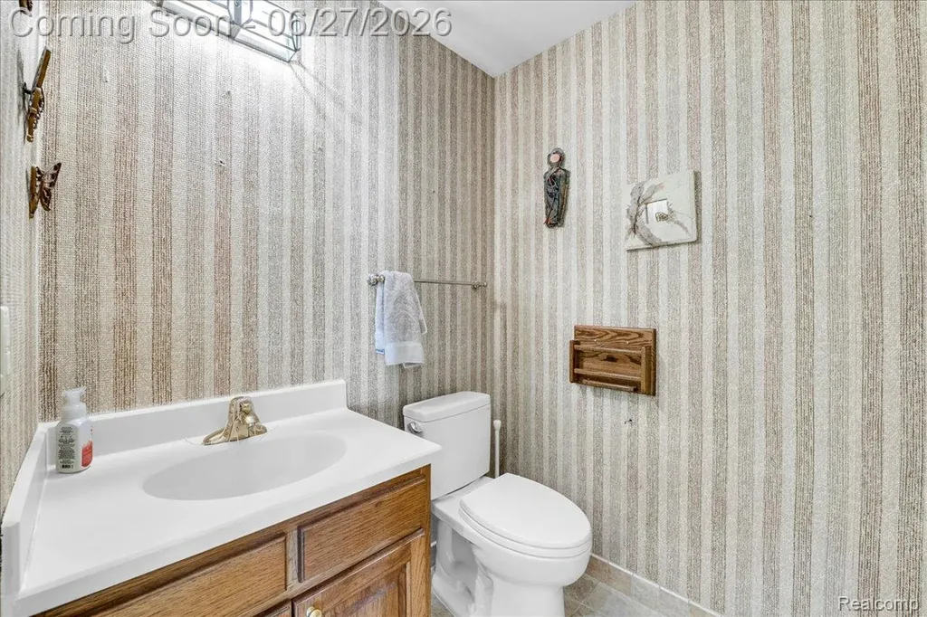 18535 Mayfield Street Livonia City MI 48152