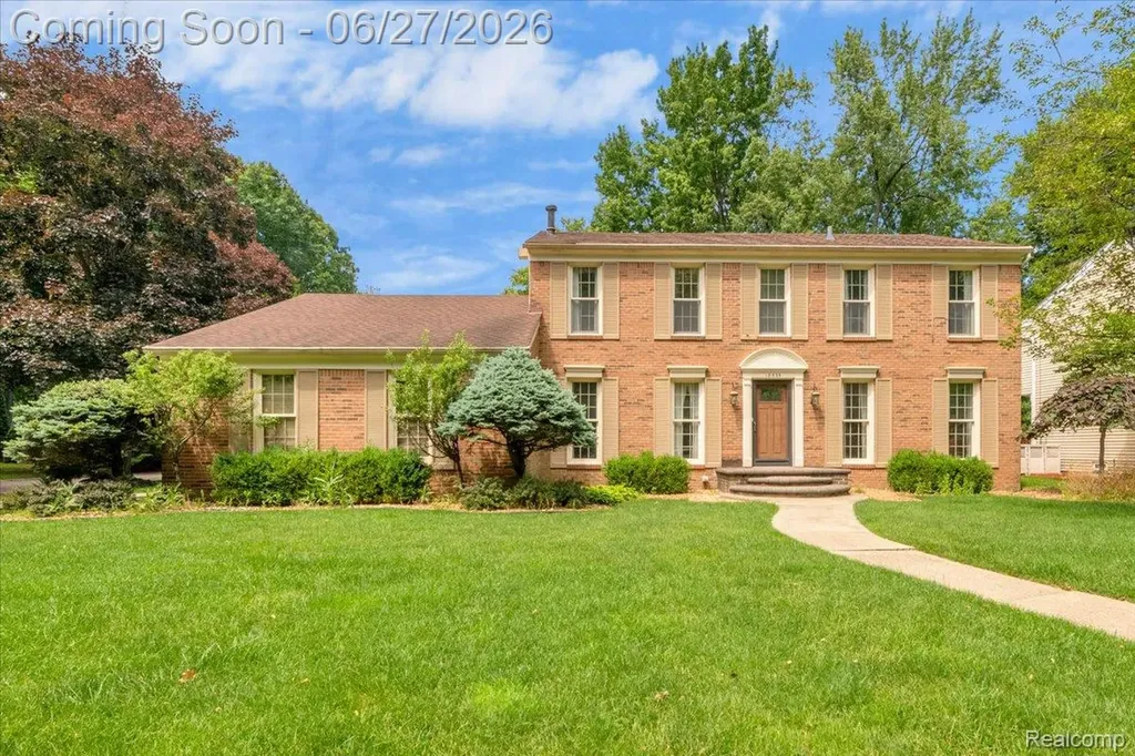 18535 Mayfield Street Livonia City MI 48152