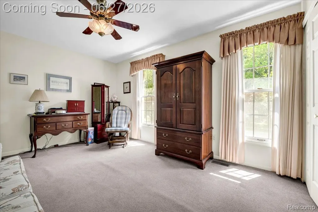 18535 Mayfield Street Livonia City MI 48152