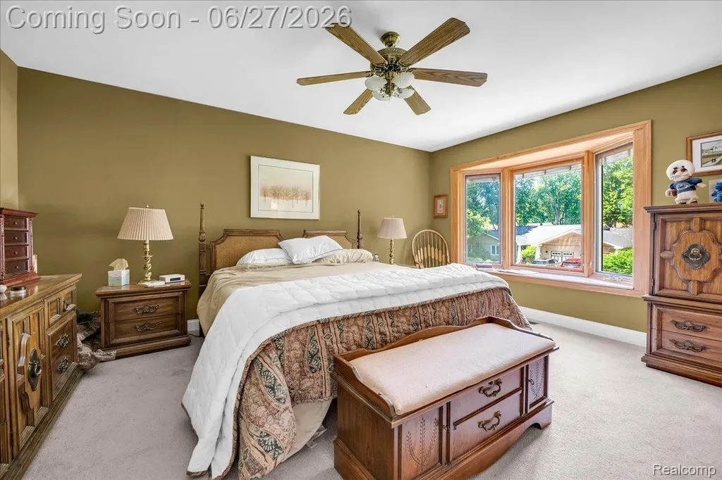 18535 Mayfield Street Livonia City MI 48152