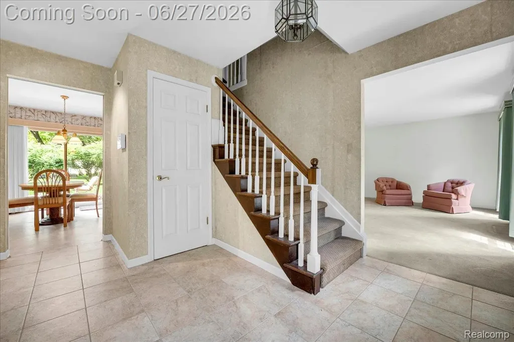 18535 Mayfield Street Livonia City MI 48152