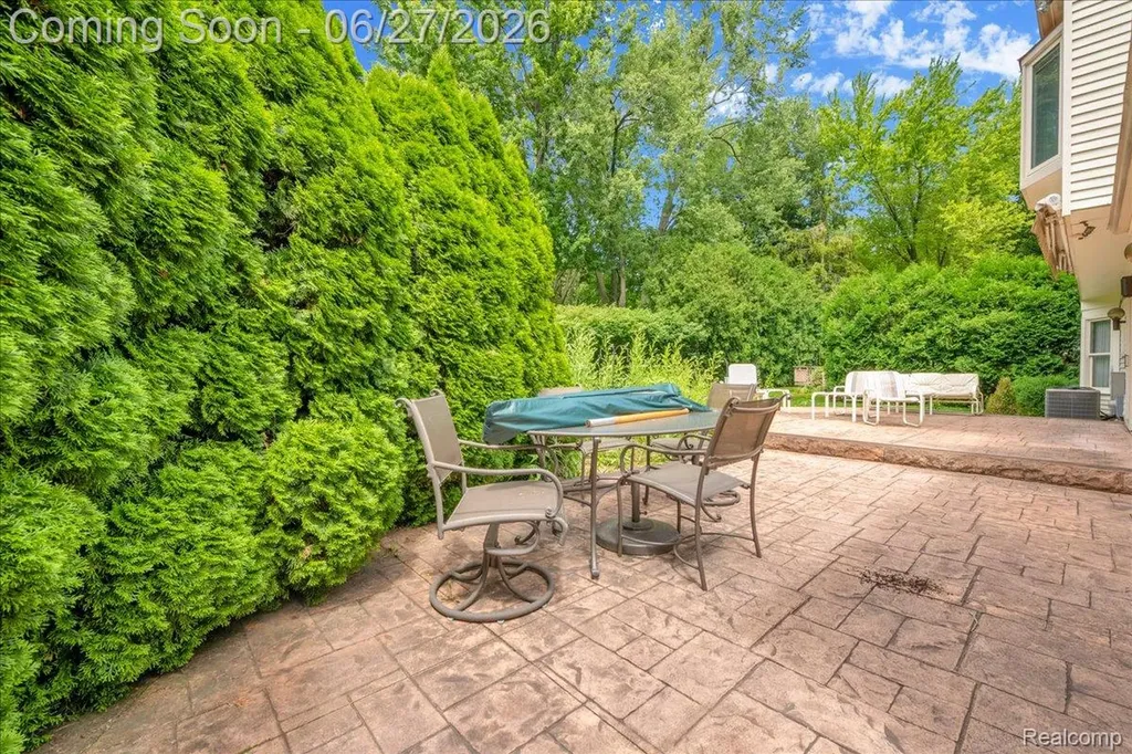 18535 Mayfield Street Livonia City MI 48152