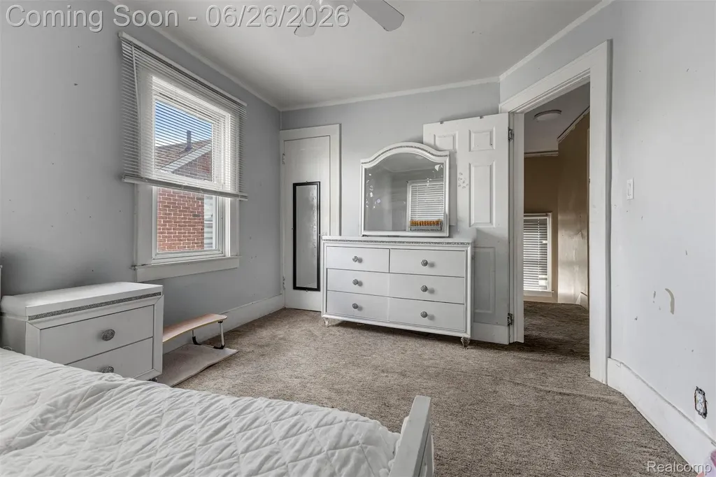 7019 Mead Street Dearborn City MI 48126