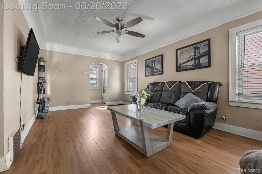 7019 Mead Street Dearborn City MI 48126