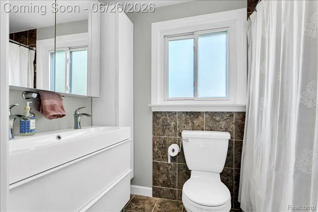 773 Calder Court Saline City MI 48176