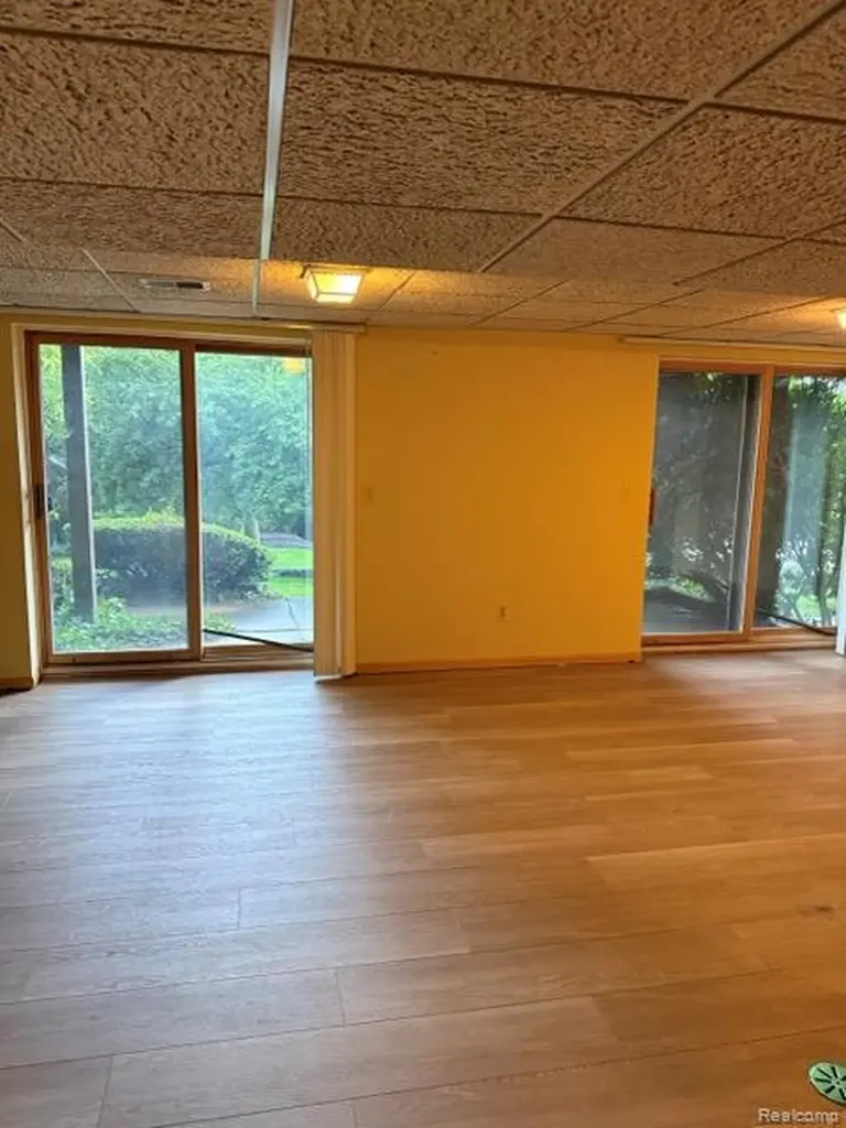 1867 Chipping Way Court Bloomfield Charter Township MI 48302