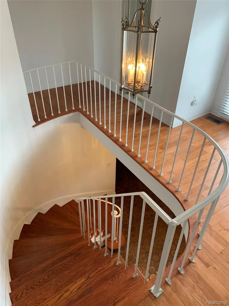 1867 Chipping Way Court Bloomfield Charter Township MI 48302