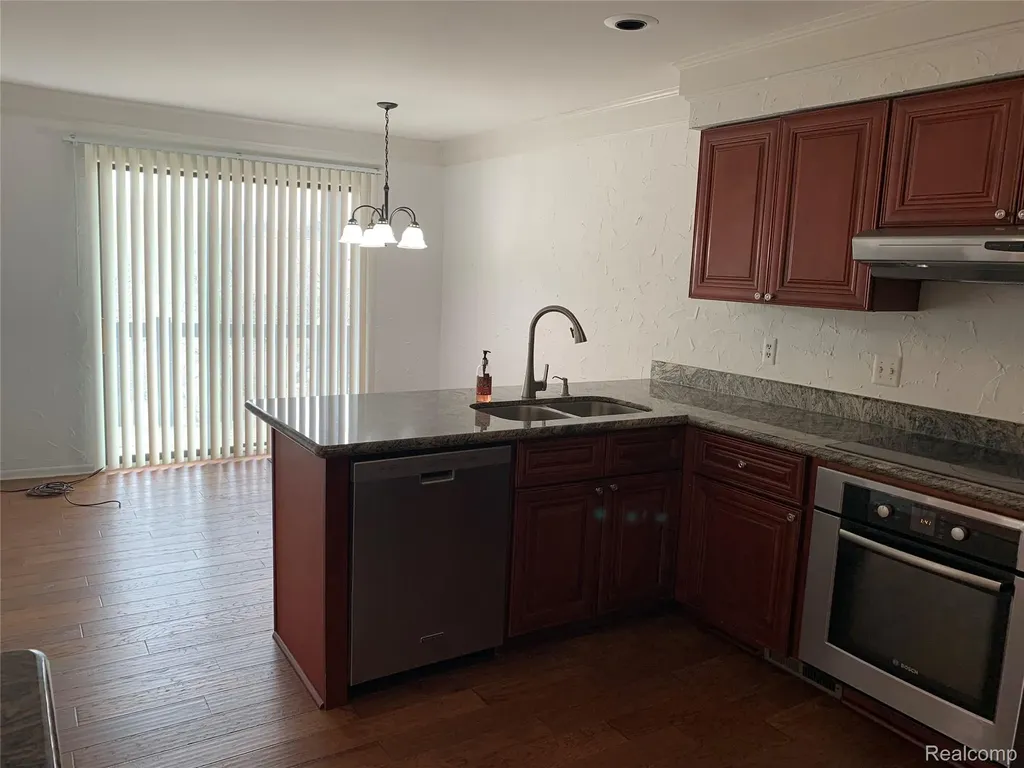 1867 Chipping Way Court Bloomfield Charter Township MI 48302