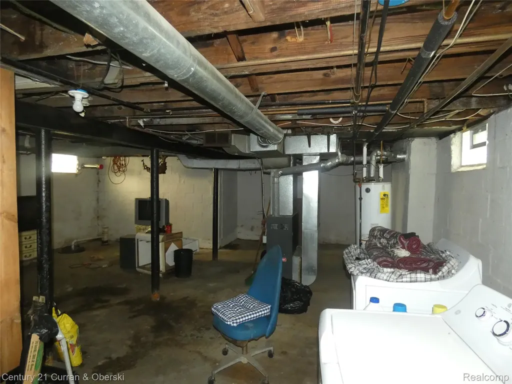 136 E Rundell Street Pontiac City MI 48342