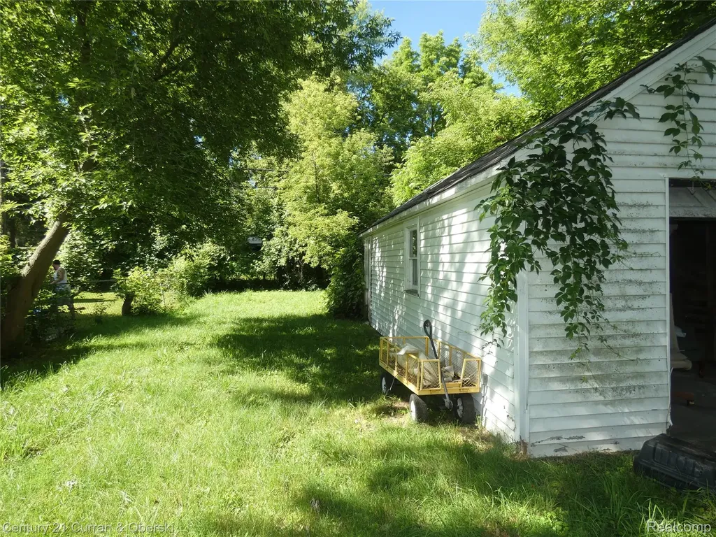 136 E Rundell Street Pontiac City MI 48342