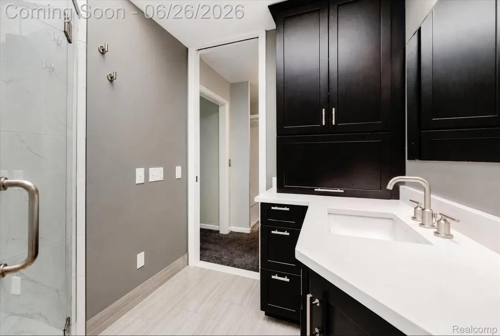 1713 Stirling Avenue Pontiac City MI 48340