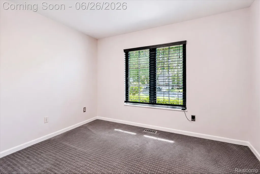 1713 Stirling Avenue Pontiac City MI 48340