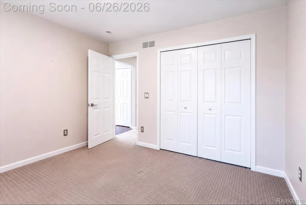 1713 Stirling Avenue Pontiac City MI 48340