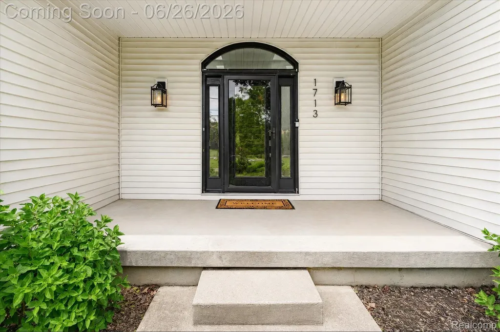 1713 Stirling Avenue Pontiac City MI 48340