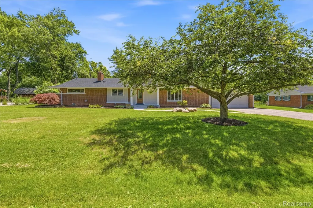 28264 Bayberry Road Farmington Hills City MI 48331