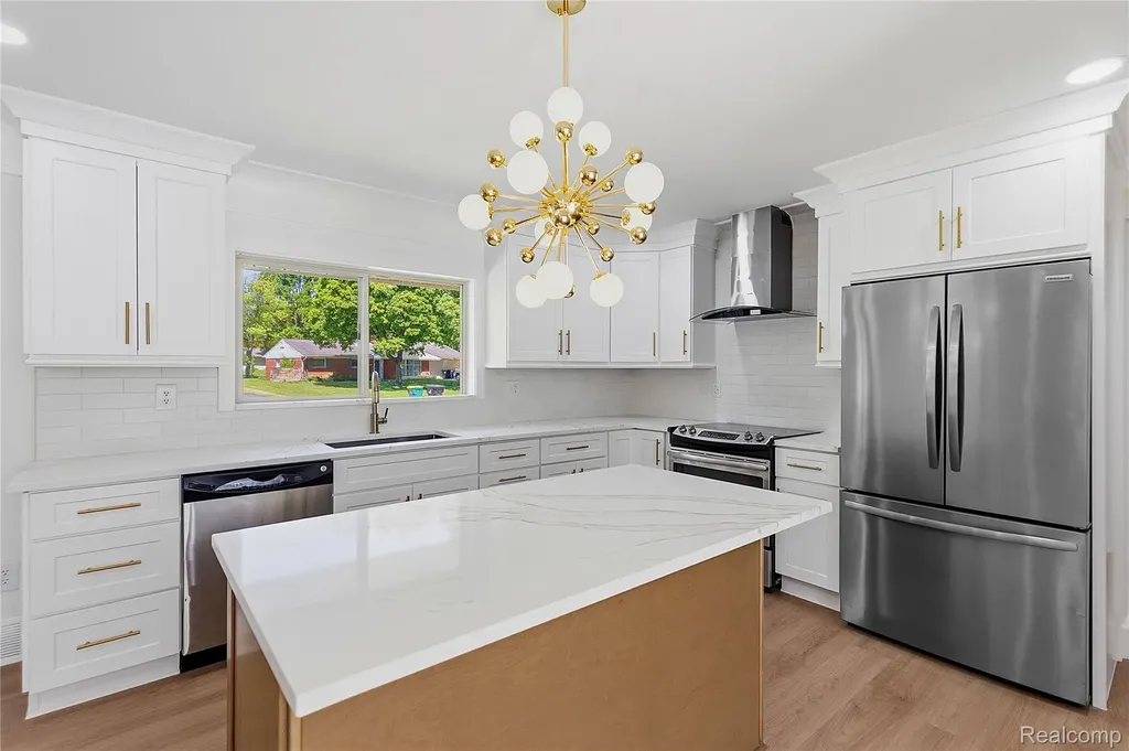 28264 Bayberry Road Farmington Hills City MI 48331