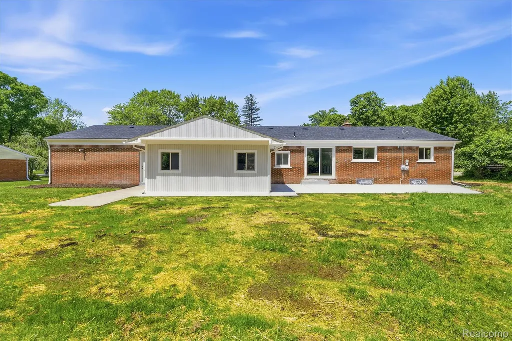 28264 Bayberry Road Farmington Hills City MI 48331