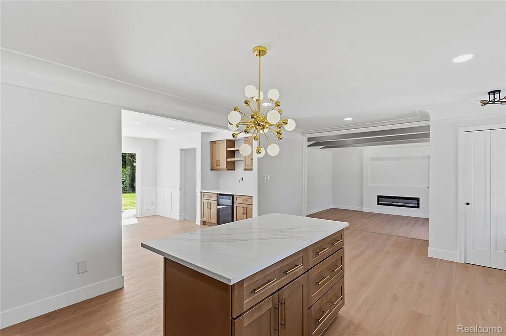 28264 Bayberry Road Farmington Hills City MI 48331
