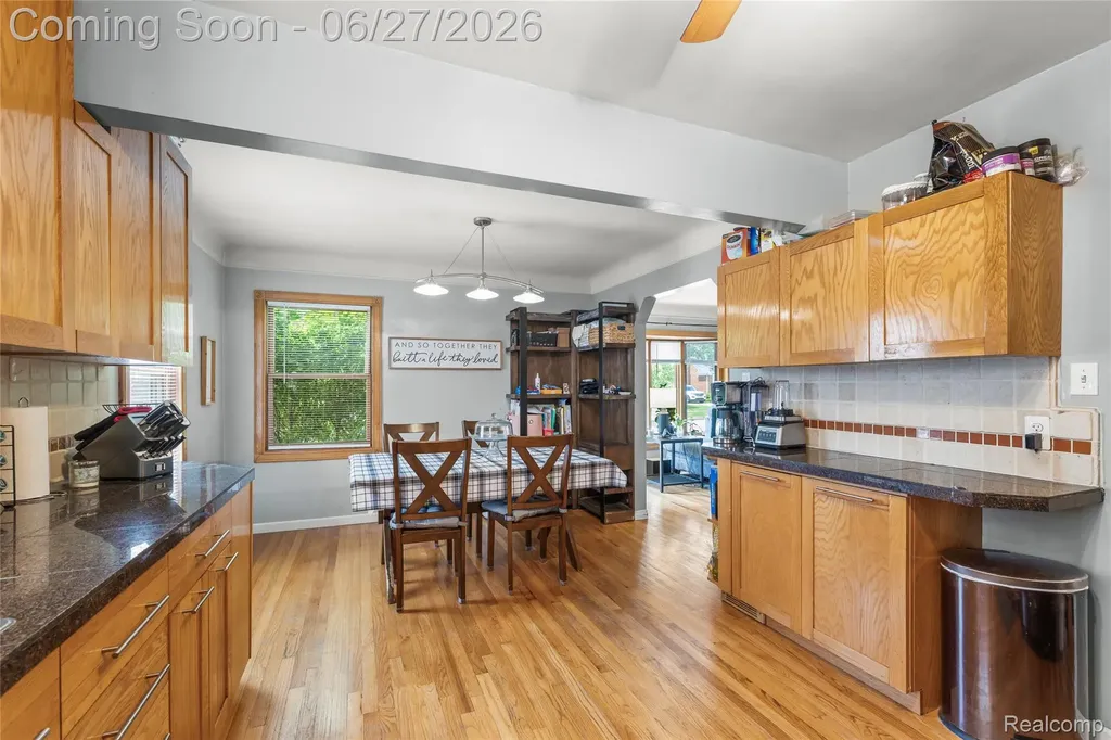 10125 Colwell Avenue Allen Park City MI 48101
