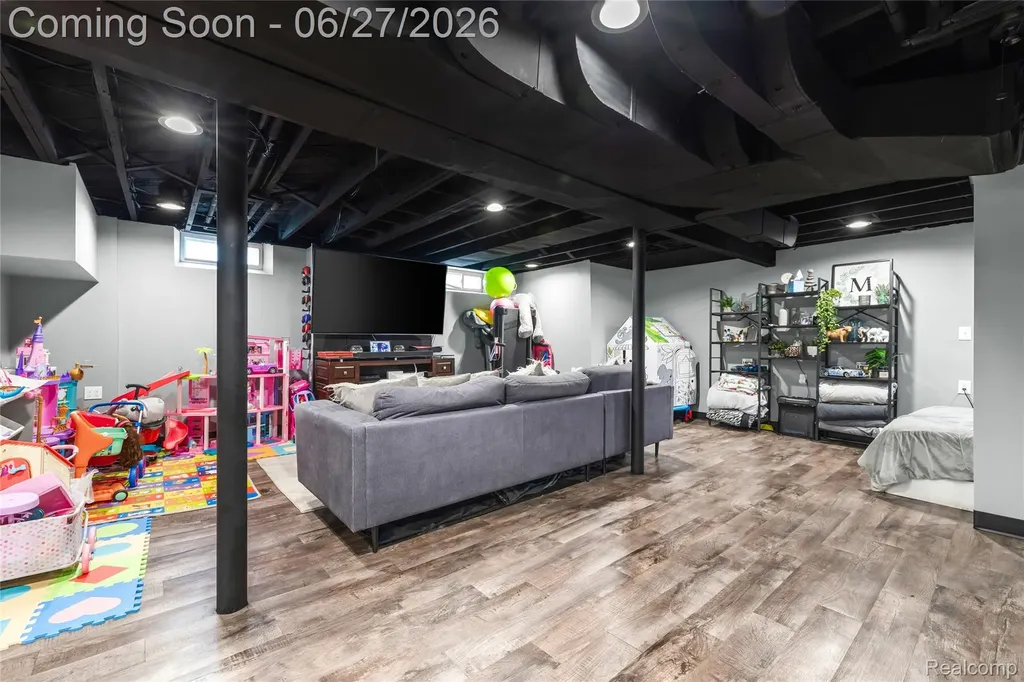 10125 Colwell Avenue Allen Park City MI 48101
