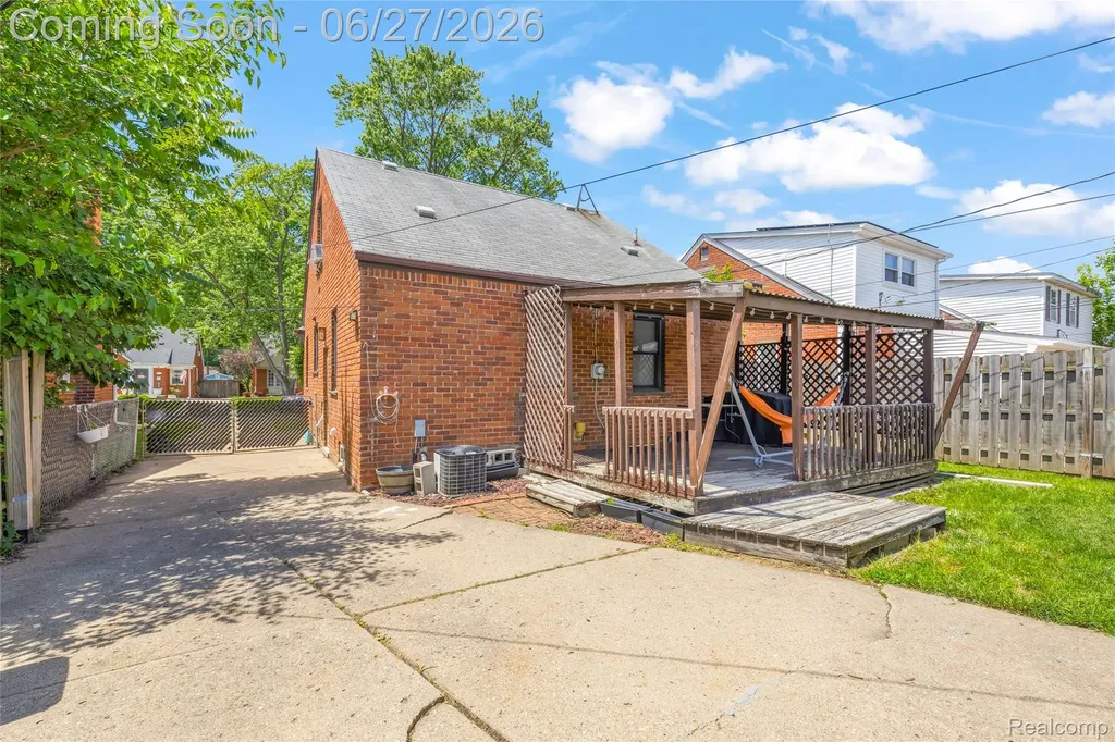 10125 Colwell Avenue Allen Park City MI 48101