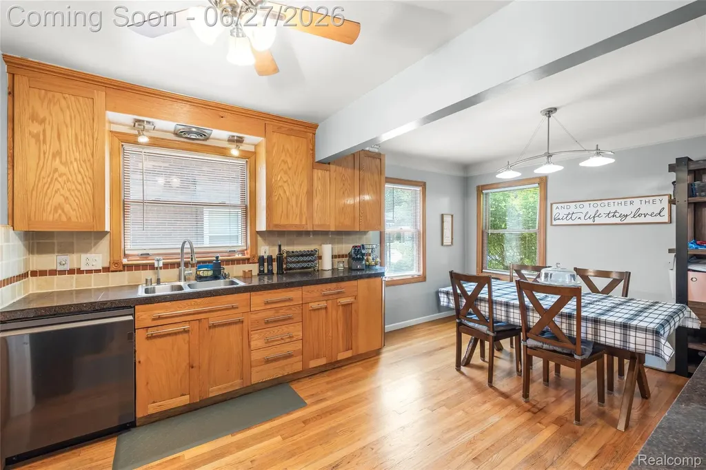 10125 Colwell Avenue Allen Park City MI 48101