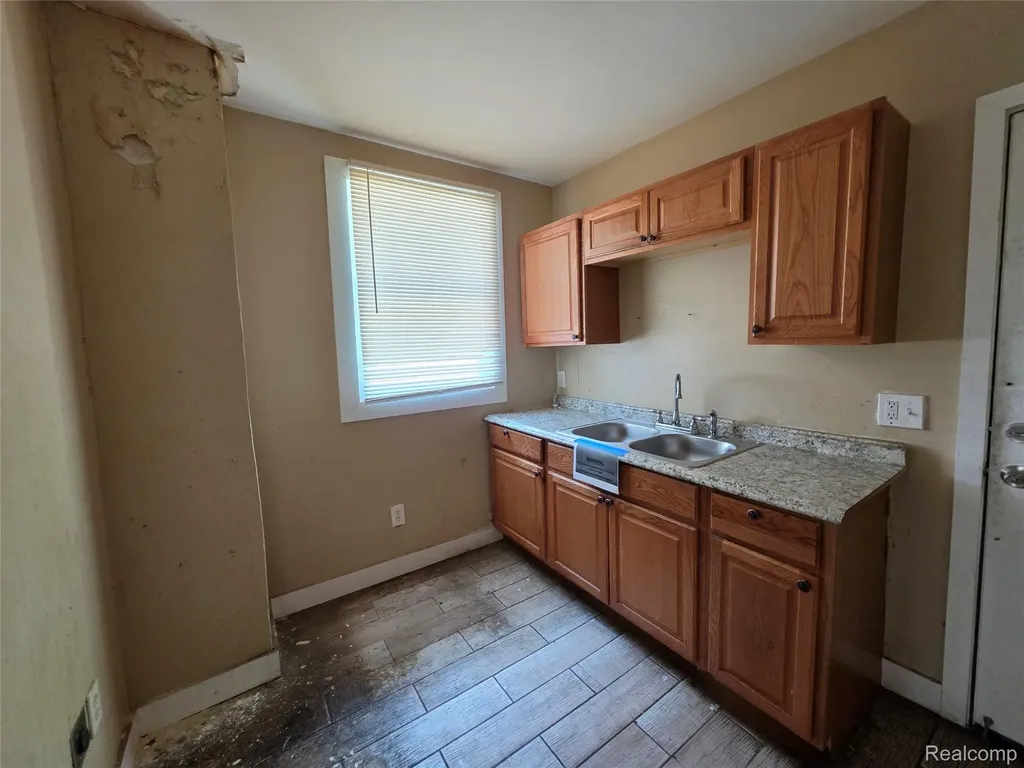 18608 Greeley Street Detroit City MI 48203