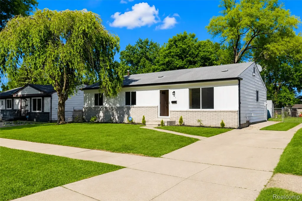 201 Cardwell Street Inkster City MI 48141