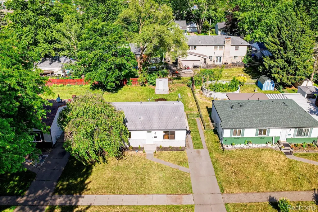 201 Cardwell Street Inkster City MI 48141