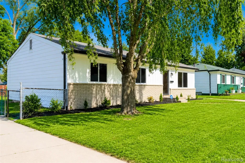 201 Cardwell Street Inkster City MI 48141