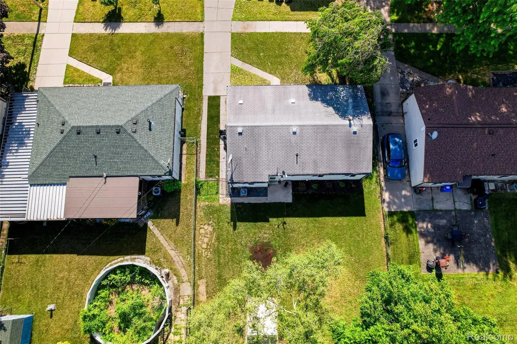 201 Cardwell Street Inkster City MI 48141