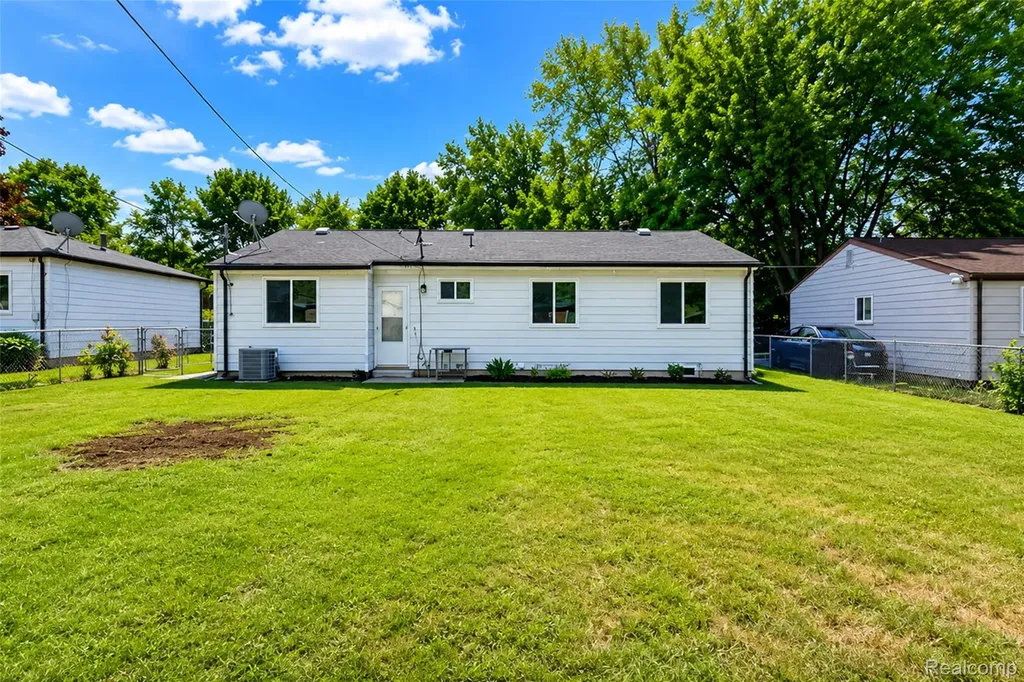 201 Cardwell Street Inkster City MI 48141