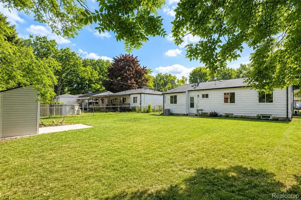 201 Cardwell Street Inkster City MI 48141