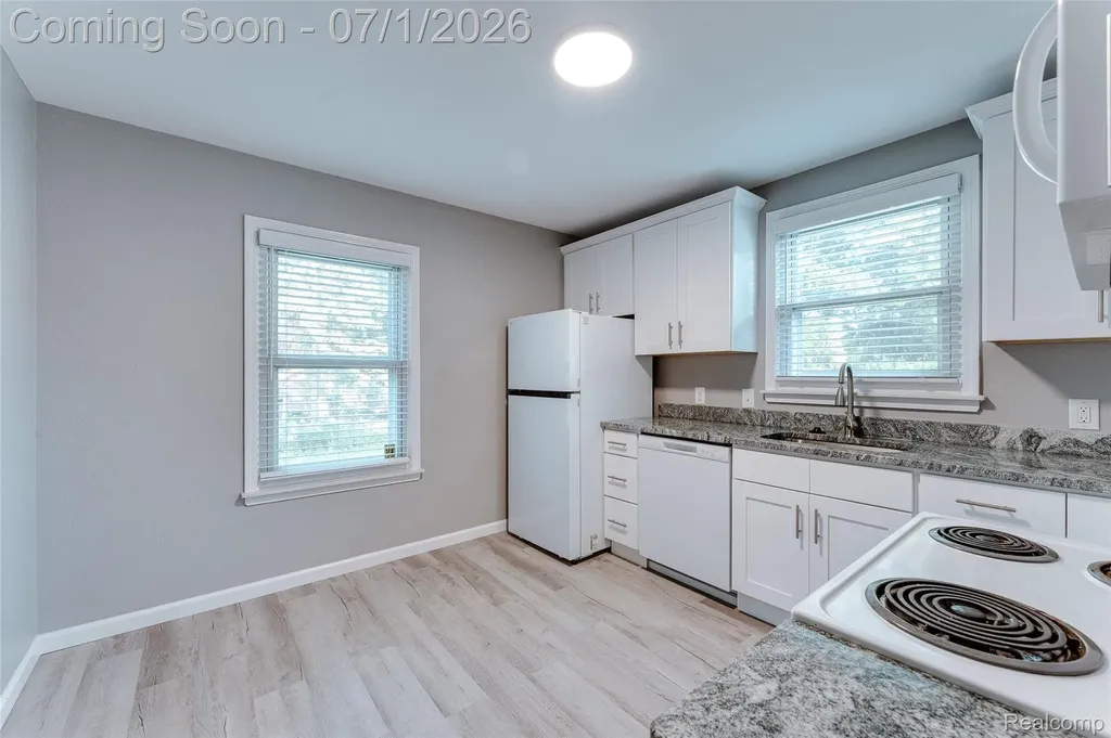 31979 Kathryn Street Garden City City MI 48135