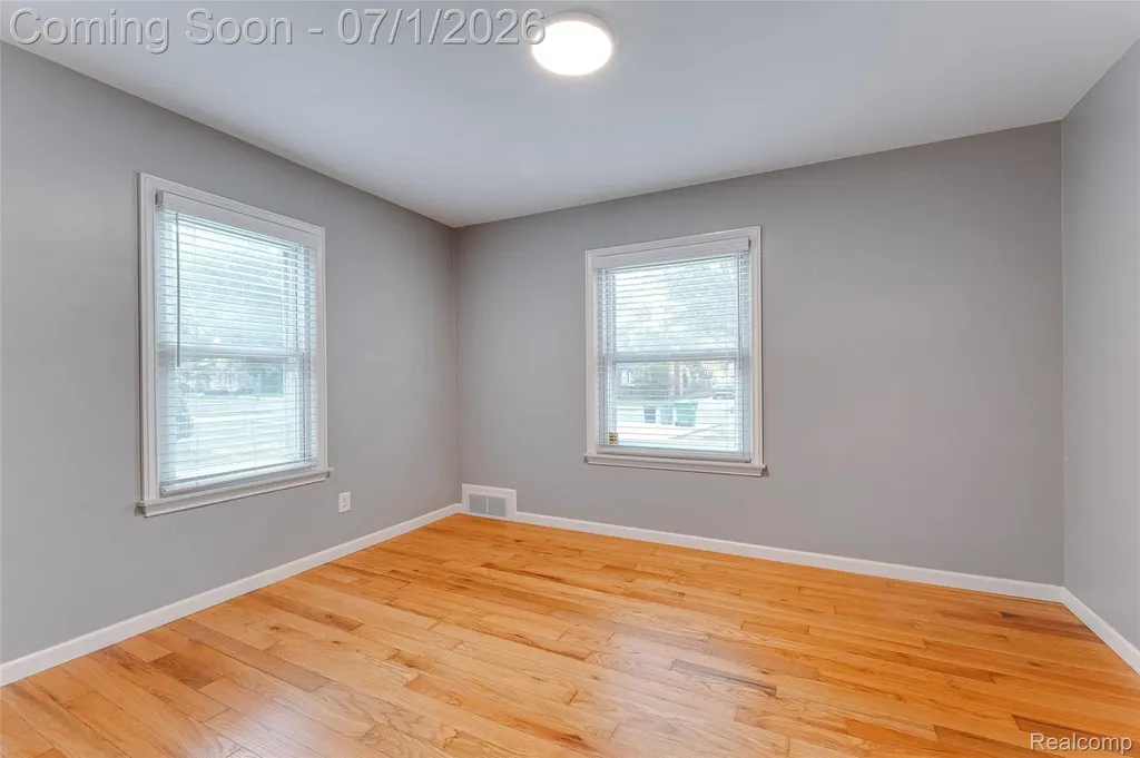 31979 Kathryn Street Garden City City MI 48135