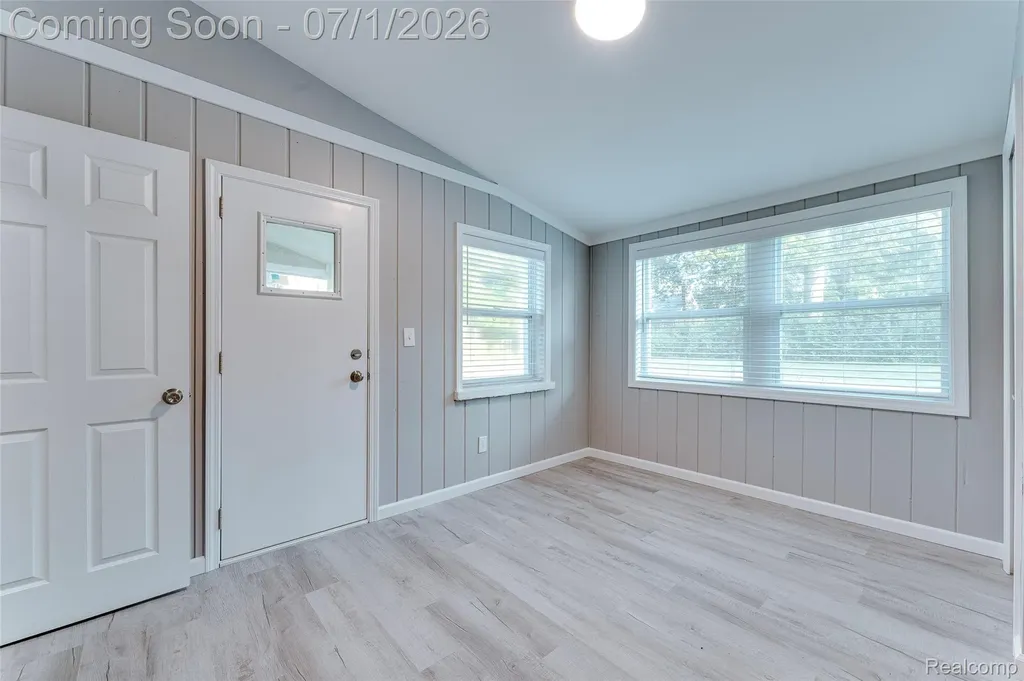 31979 Kathryn Street Garden City City MI 48135