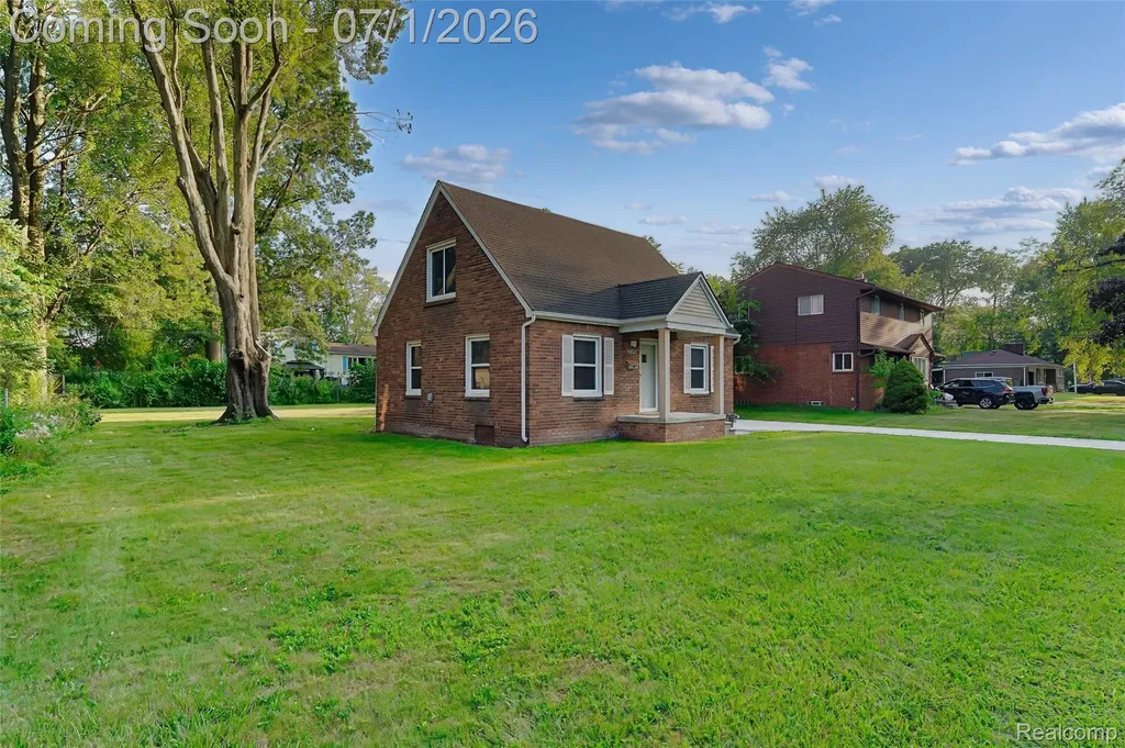 31979 Kathryn Street Garden City City MI 48135