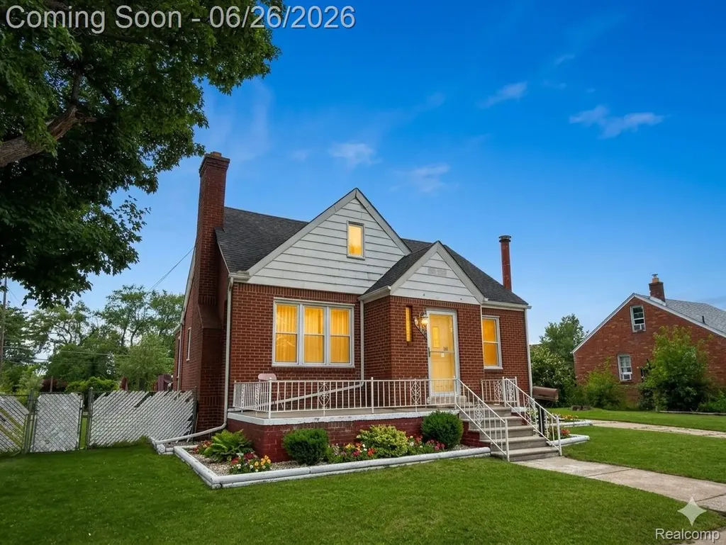 22815 Le Fever Avenue Warren City MI 48091