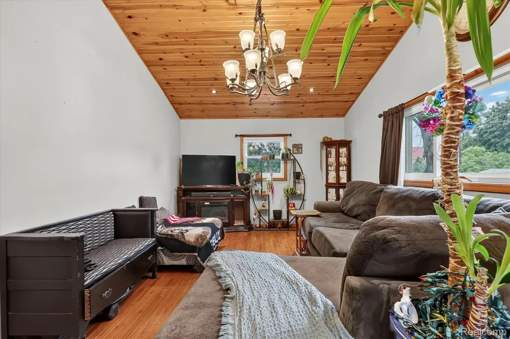 17 E White Lake Dr, Twin Lakes, Mi 49457 Drive Dalton Township MI 49457