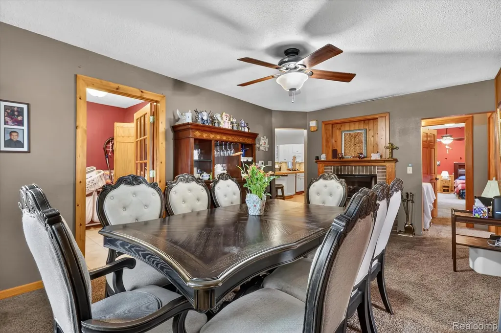 17 E White Lake Dr, Twin Lakes, Mi 49457 Drive Dalton Township MI 49457