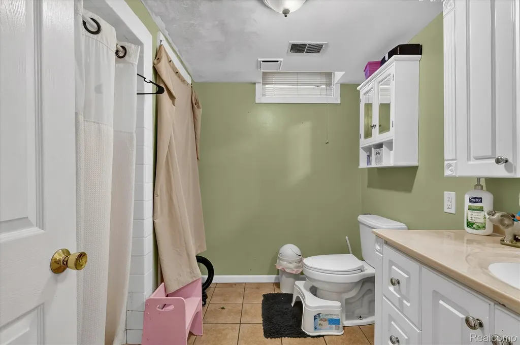 17 E White Lake Dr, Twin Lakes, Mi 49457 Drive Dalton Township MI 49457