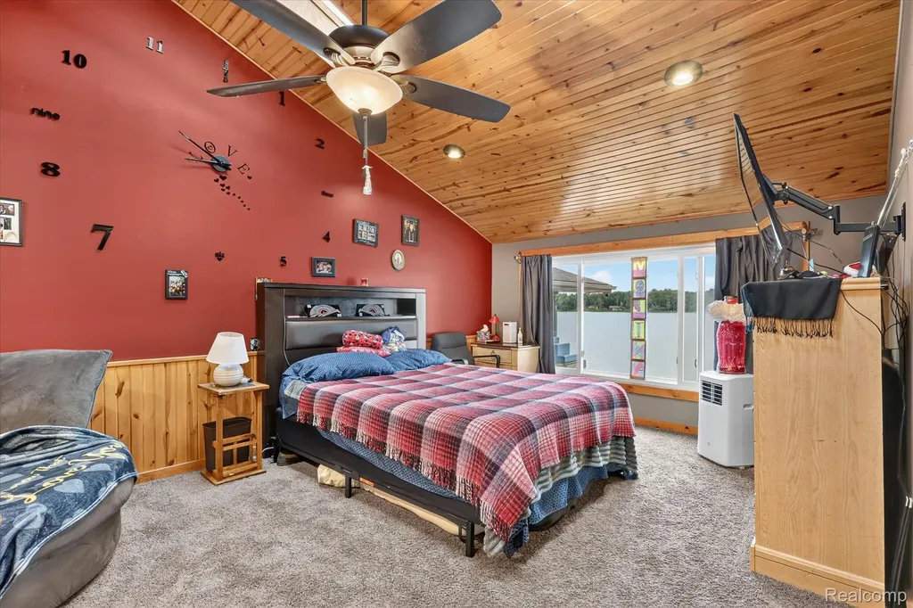 17 E White Lake Dr, Twin Lakes, Mi 49457 Drive Dalton Township MI 49457