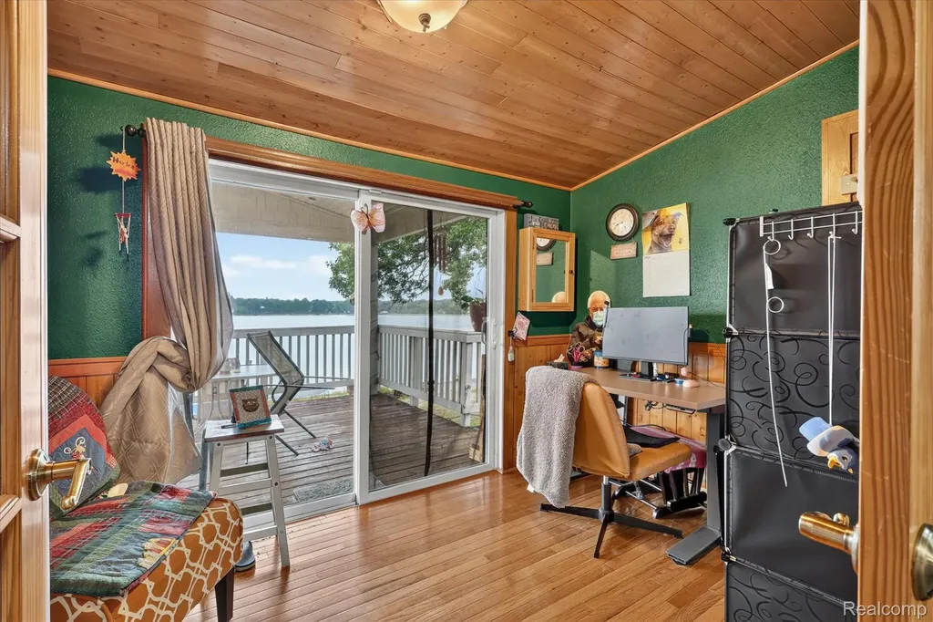 17 E White Lake Dr, Twin Lakes, Mi 49457 Drive Dalton Township MI 49457