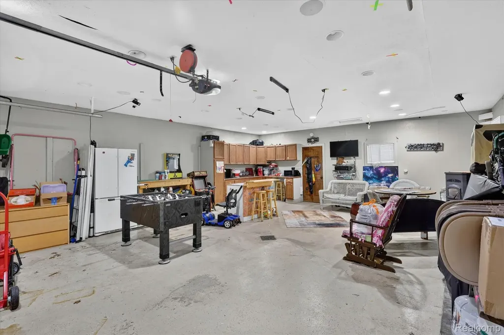 17 E White Lake Dr, Twin Lakes, Mi 49457 Drive Dalton Township MI 49457